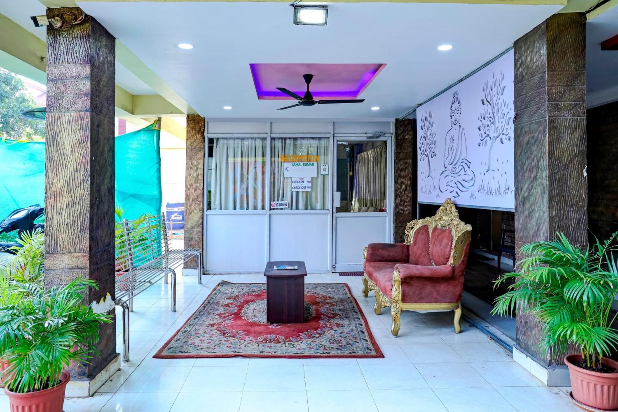 Oyo Royal Visakha Beach Guest House Visakhapatnam Exterior photo